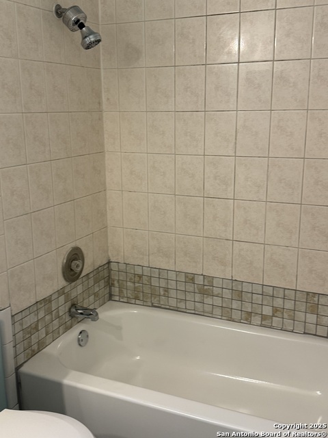 Image 15 of 18 For 4949 Hamilton Wolfe Rd  14101