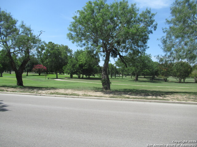 Image 2 of 18 For 618 Golfcrest