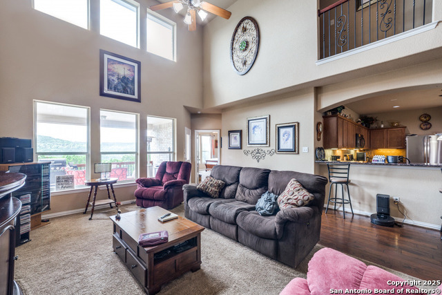 Listing photo id 9 for 318 Private Road 1712
