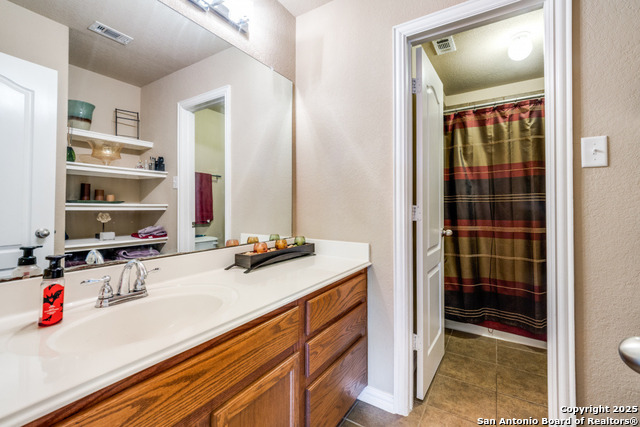 Listing photo id 14 for 318 Private Road 1712