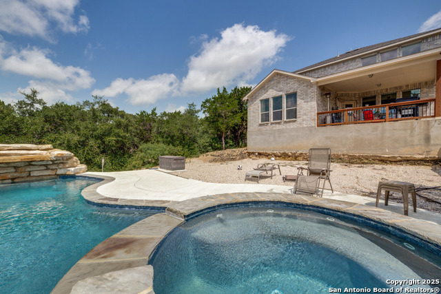 Listing photo id 21 for 318 Private Road 1712