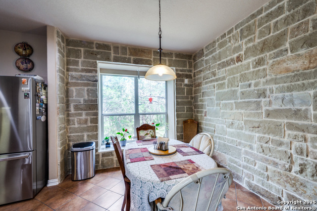 Listing photo id 6 for 318 Private Road 1712