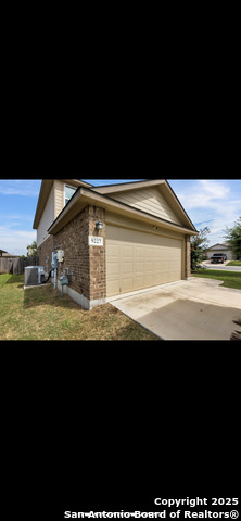 Image 2 of 27 For 9227 Savoy Sands