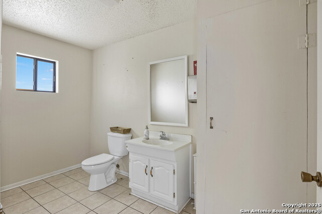 Listing photo id 8 for 42320 Fm 3159