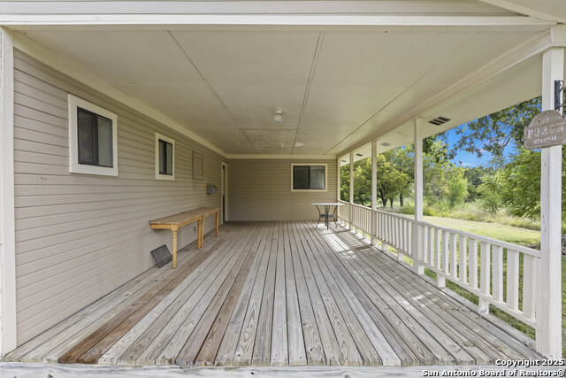 Listing photo id 19 for 42320 Fm 3159