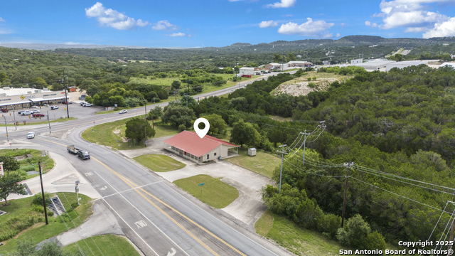 Listing photo id 23 for 42320 Fm 3159
