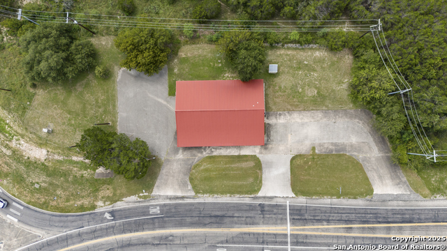Listing photo id 28 for 42320 Fm 3159