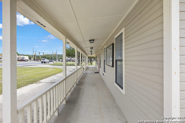 Listing photo id 2 for 42320 Fm 3159