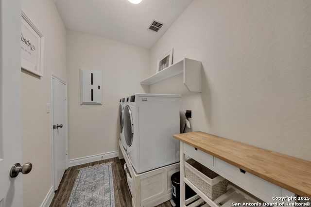 Image 17 of 35 For 9021 Curling Post