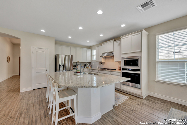 Image 28 of 35 For 9021 Curling Post