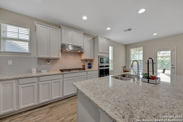 Image 29 of 35 For 9021 Curling Post