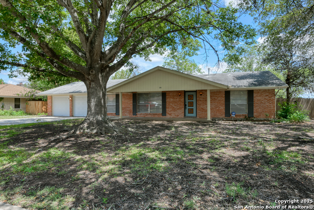 Listing photo id 0 for 641 Richfield