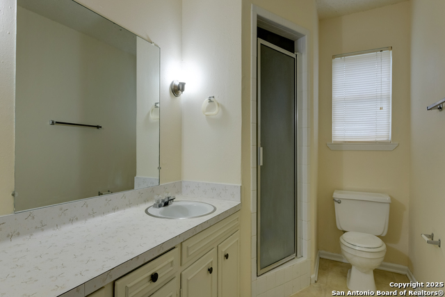 Listing photo id 23 for 641 Richfield