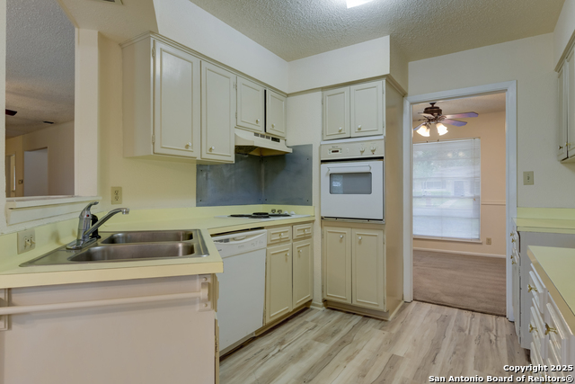 Listing photo id 6 for 641 Richfield