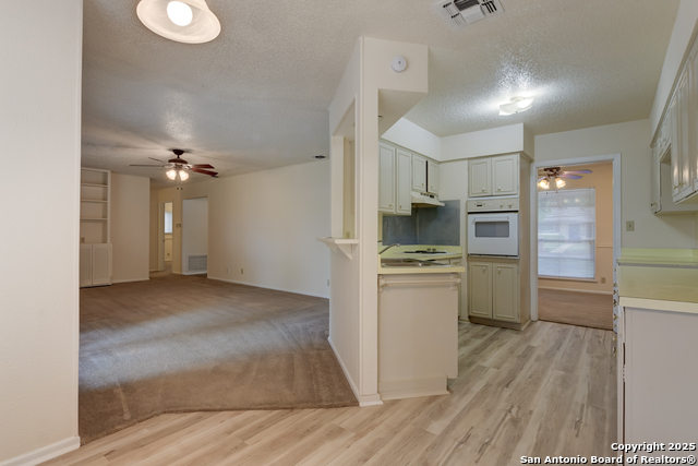 Listing photo id 7 for 641 Richfield