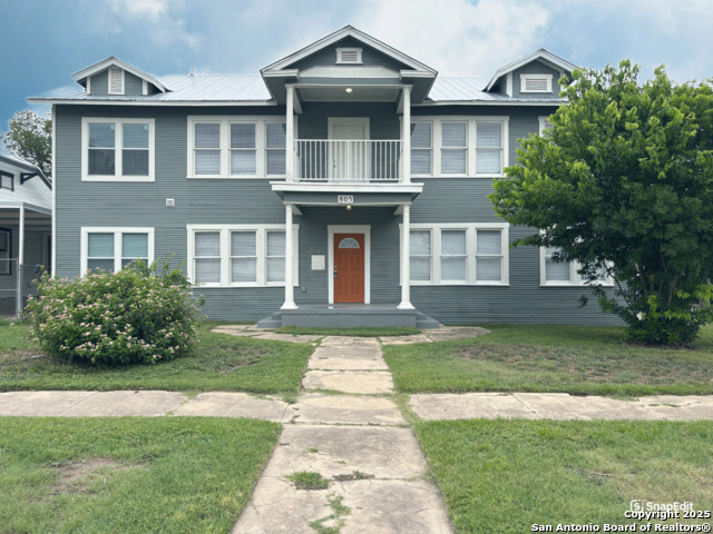 Details for 805 W Summit Ave  1, San Antonio, TX 78212