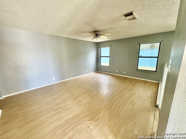 Image 4 of 13 For 4117 Sunrise Cove
