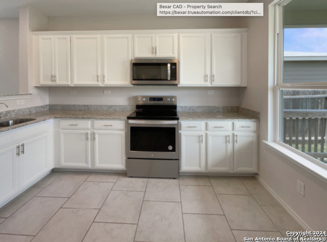Listing photo id 3 for 7010 Champion