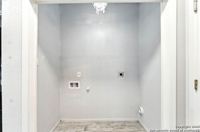 Listing photo id 18 for 4414 Canary Bend