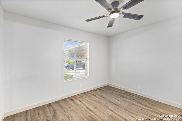 Listing photo id 11 for 9501 Bear Creek