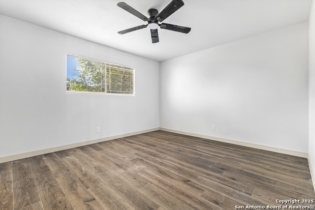 Listing photo id 12 for 9501 Bear Creek
