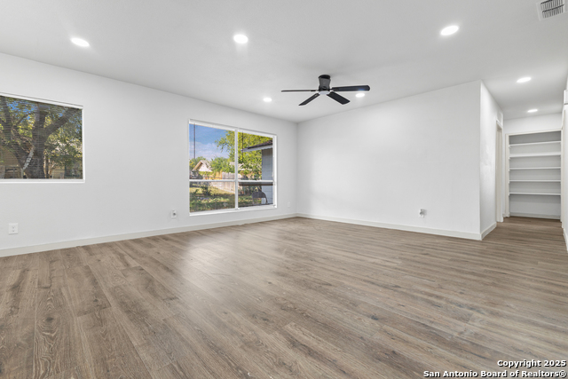 Listing photo id 7 for 9501 Bear Creek