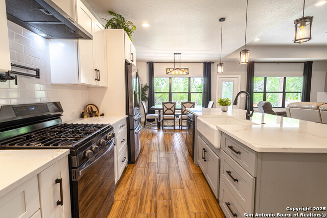 Listing photo id 11 for 177 Short Meadow Dr E