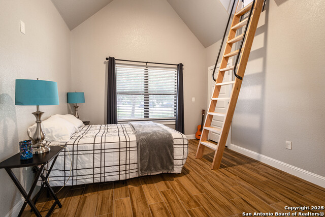 Listing photo id 20 for 177 Short Meadow Dr E