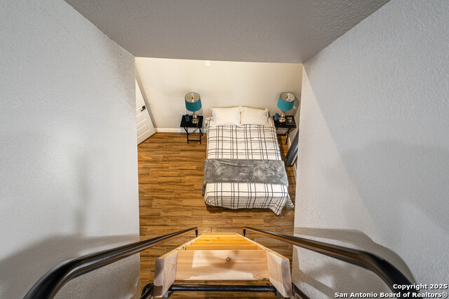 Listing photo id 22 for 177 Short Meadow Dr E