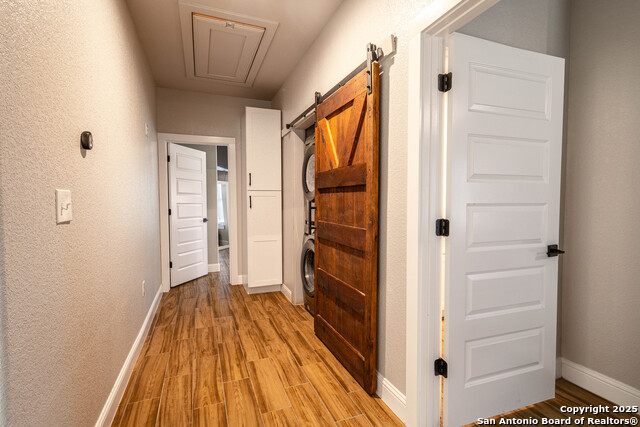 Listing photo id 25 for 177 Short Meadow Dr E