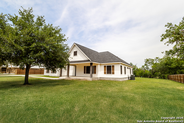 Listing photo id 1 for 177 Short Meadow Dr E