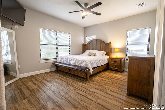 Listing photo id 30 for 177 Short Meadow Dr E