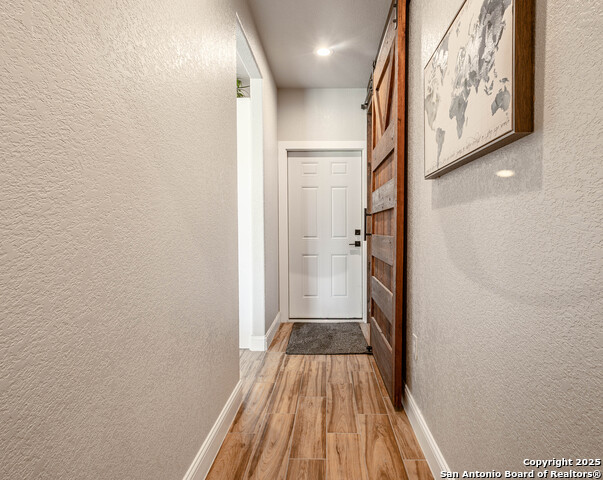Listing photo id 32 for 177 Short Meadow Dr E