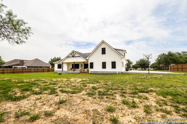 Listing photo id 42 for 177 Short Meadow Dr E