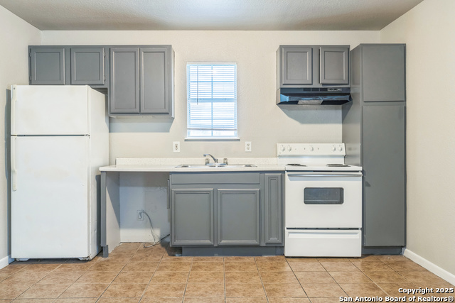 Image 3 of 18 For 7587 Windsor Oaks