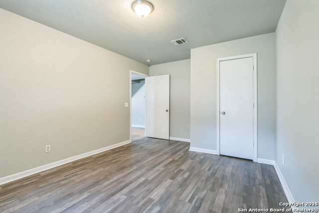 Image 8 of 18 For 7587 Windsor Oaks