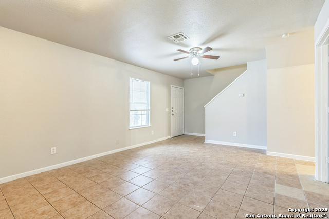 Image 9 of 18 For 7587 Windsor Oaks