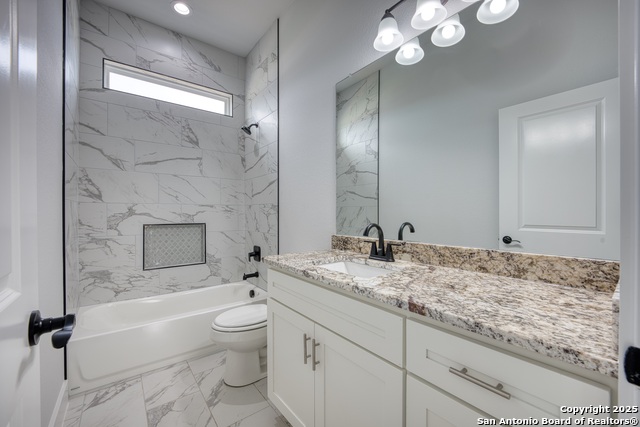 Listing photo id 16 for 7911 Alton Blvd