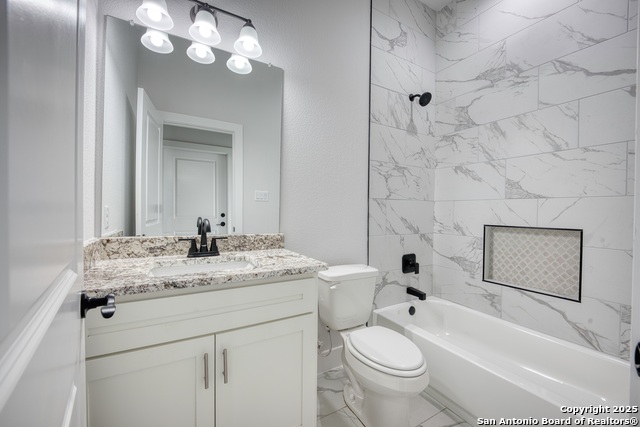 Listing photo id 18 for 7911 Alton Blvd