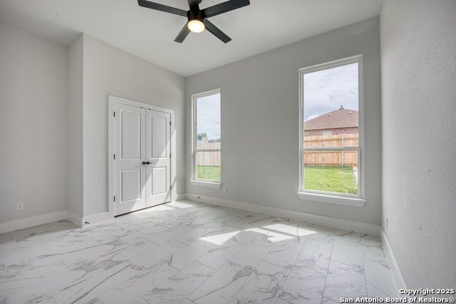 Listing photo id 19 for 7911 Alton Blvd