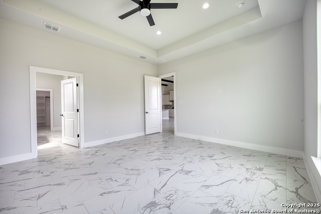 Listing photo id 21 for 7911 Alton Blvd