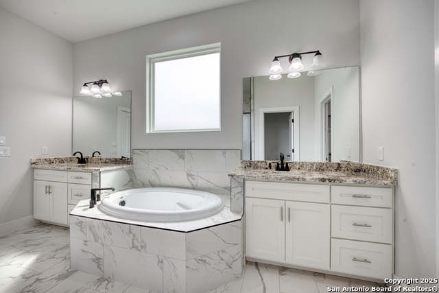 Listing photo id 24 for 7911 Alton Blvd
