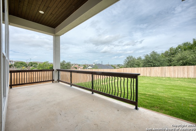 Listing photo id 29 for 7911 Alton Blvd