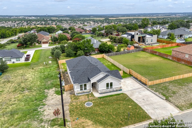 Listing photo id 33 for 7911 Alton Blvd