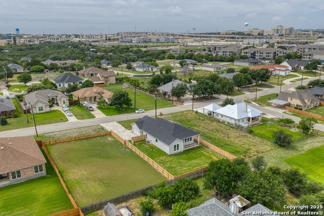 Listing photo id 35 for 7911 Alton Blvd