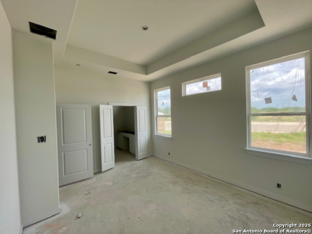 Listing photo id 9 for 9434 Chatside