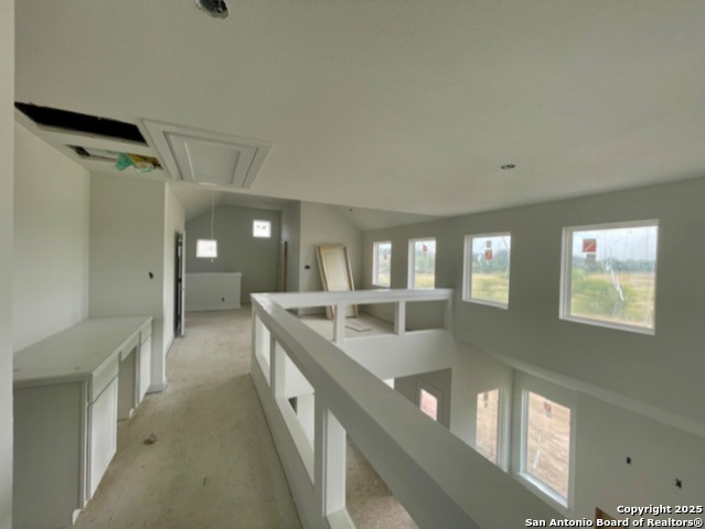 Listing photo id 12 for 9434 Chatside