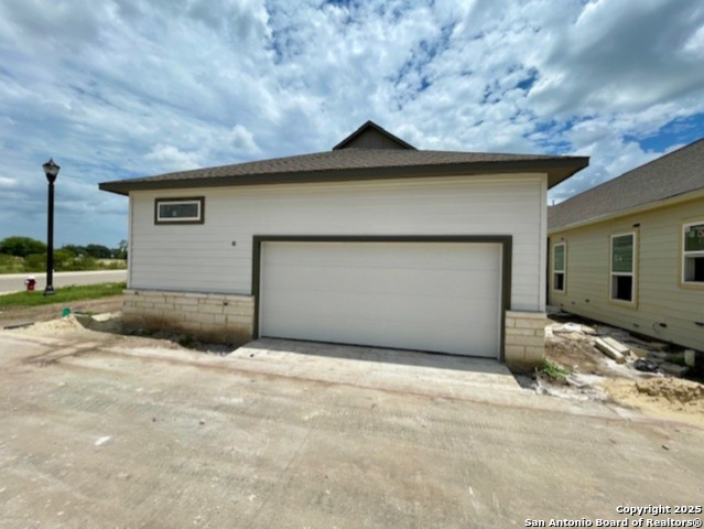 Listing photo id 15 for 9434 Chatside