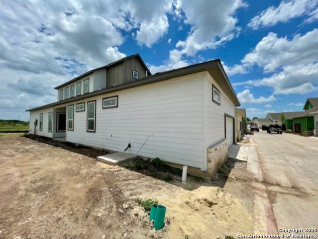 Listing photo id 17 for 9434 Chatside