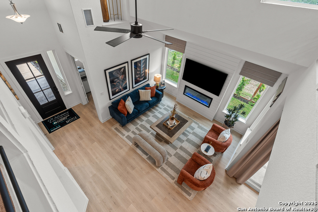 Listing photo id 22 for 9434 Chatside